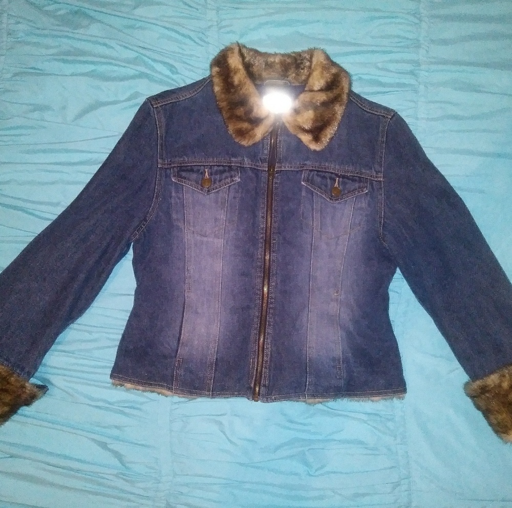 Women's denim jacket with fur